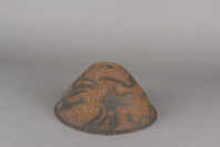 Makah%20artist%3B%20Quinault%20artist%2C%20%3Cb%3E%3Ci%3E%20Hat%3C%2Fi%3E%3C%2Fb%3E%2C%201880%2F1900%2C%20paint%20on%20cedar%20bark%2C%20The%20Elizabeth%20Cole%20Butler%20Collection%2C%20no%20known%20copyright%20restrictions%2C%202013.1.32